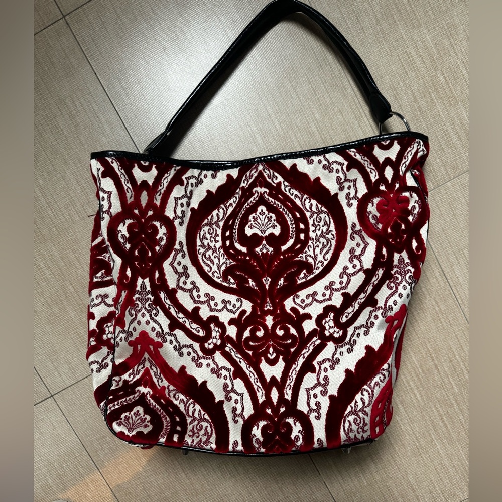 Glenda Gies Olivia tote